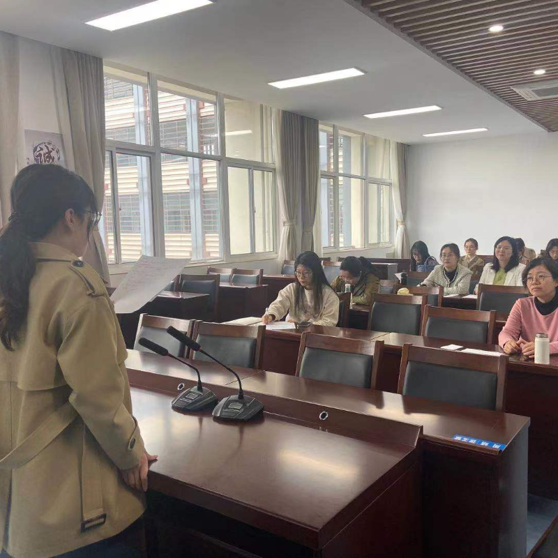即興演講照.jpeg