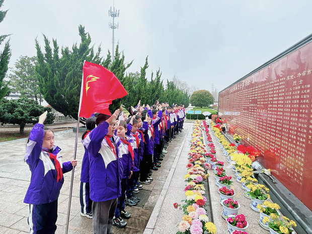 4段玉裁實驗小學城西分校_副本.jpg