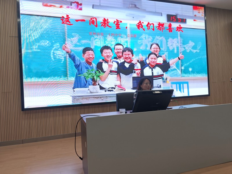 袁老師講座照(1).jpg